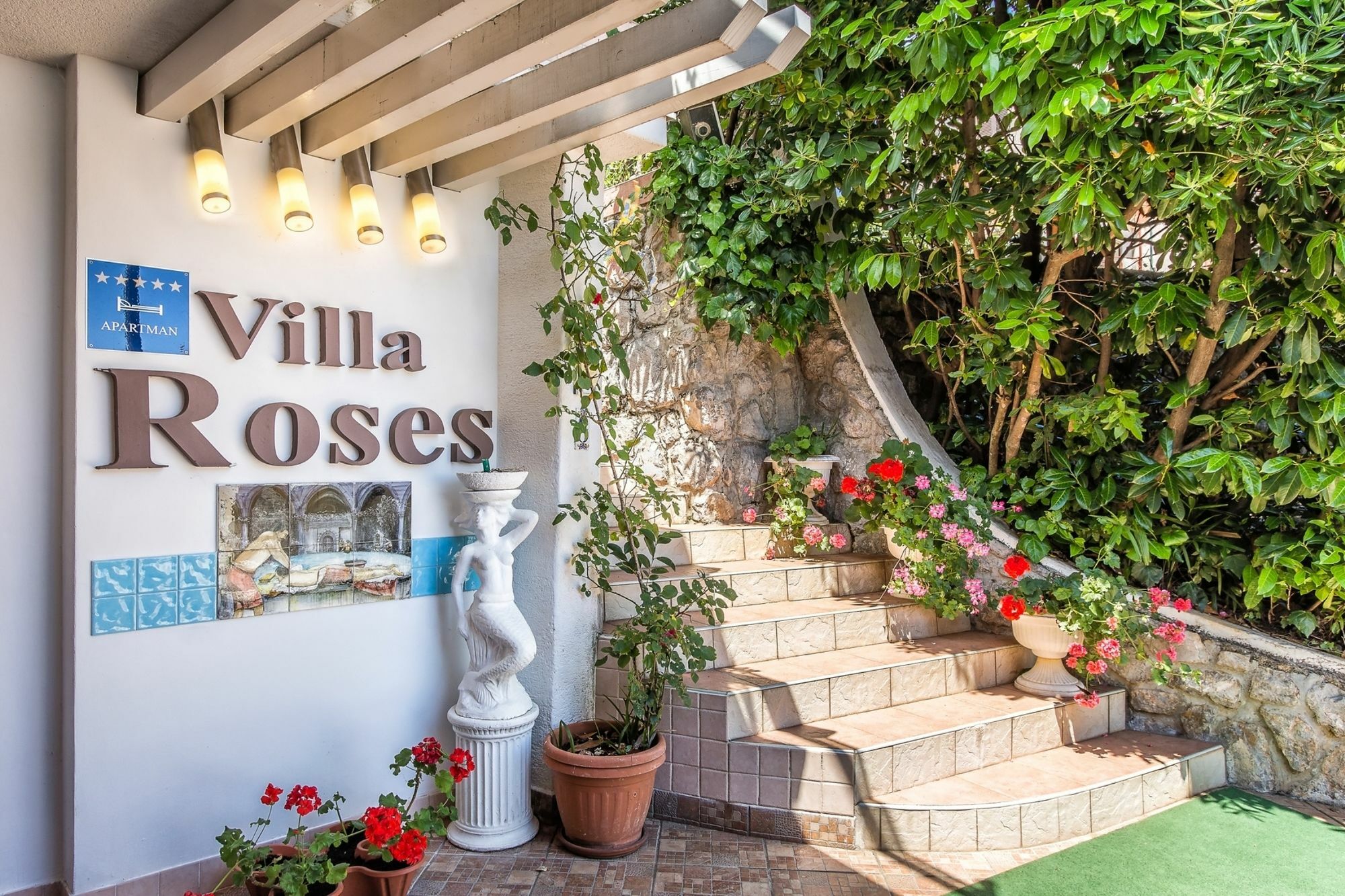 Villa Roses Apartments & Wellness Ičići Exteriér fotografie